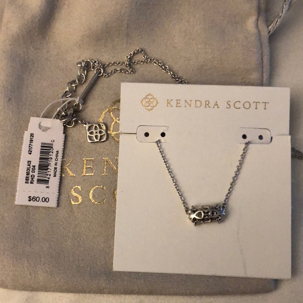 Kendra Scott Ever Rhodium Plated Filigree Oval Pendant Necklace NWT & Dust Bag